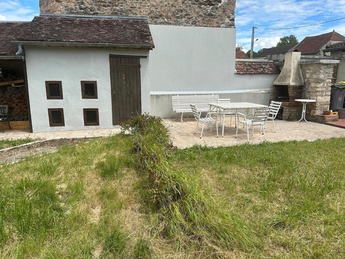Maison Du Vignoble A 5 Minutes De Chablis Beine Extérieur photo